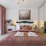 Emma House Bartolomeu *