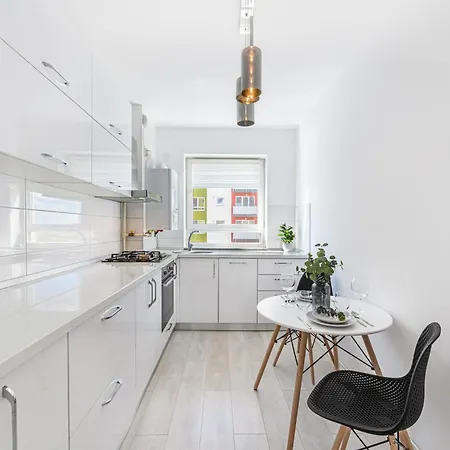 Emma House Bartolomeu *